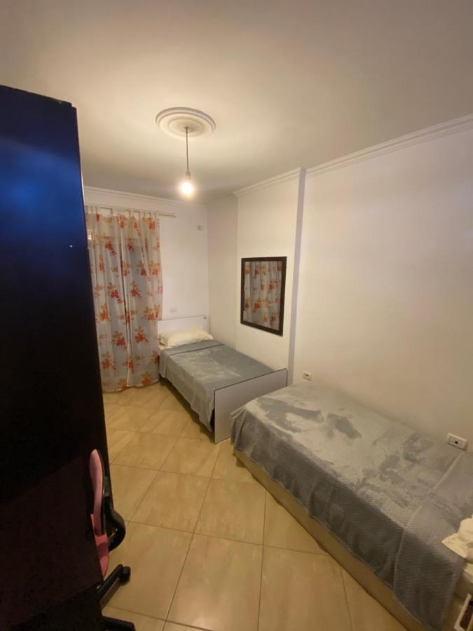 Chlo Apartment 3 ティラナ エクステリア 写真